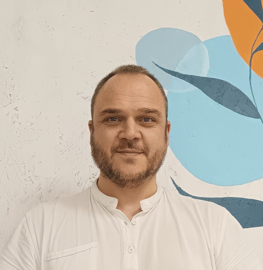 Antón Arias, osteópata en Syntropia